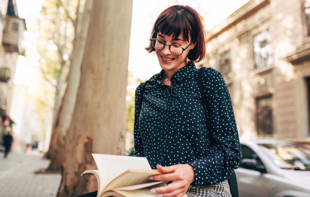 Okulary do korekcji wzroku nie muszą być tylko praktycznym narzędziem poprawiającym nasze widzenie